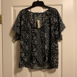 NWT AE Boho Black/White Patterned Shirt